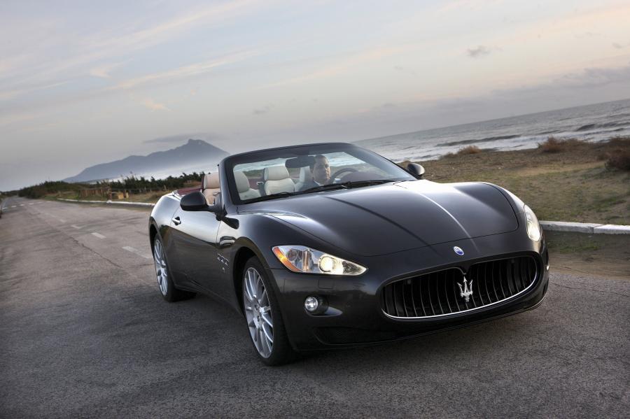  Maserati GranCabrio 2010 года  (фото 58 из 101)